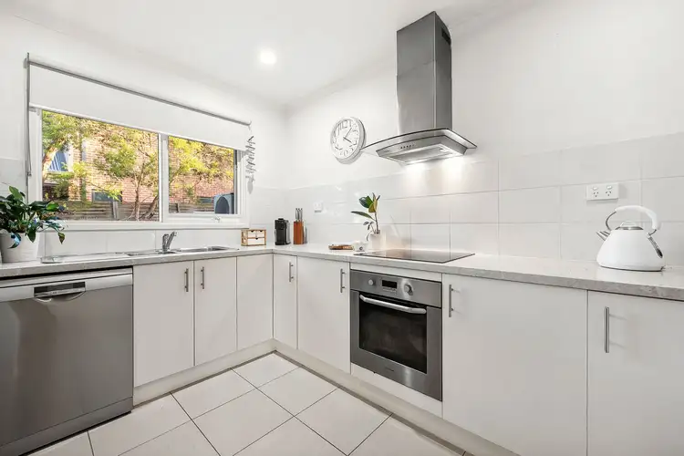 Sixth view of Homely unit listing, 2/5 Grant Road, Somerville VIC 3912