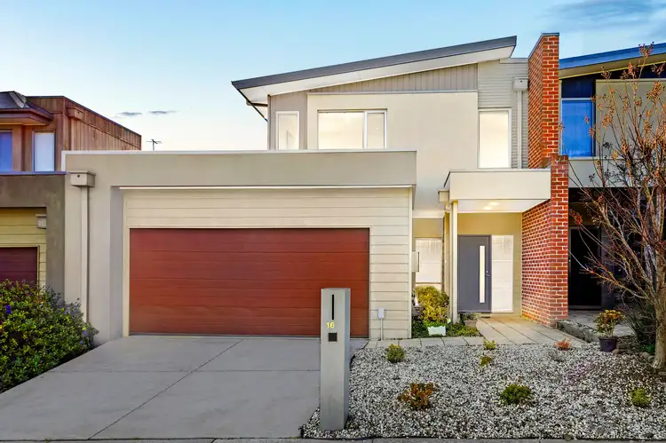 16 Braeburn Parade, Rowville VIC 3178