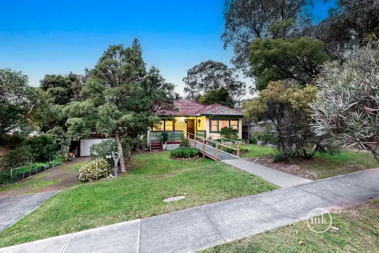 25 Pine Avenue, Briar Hill VIC 3088