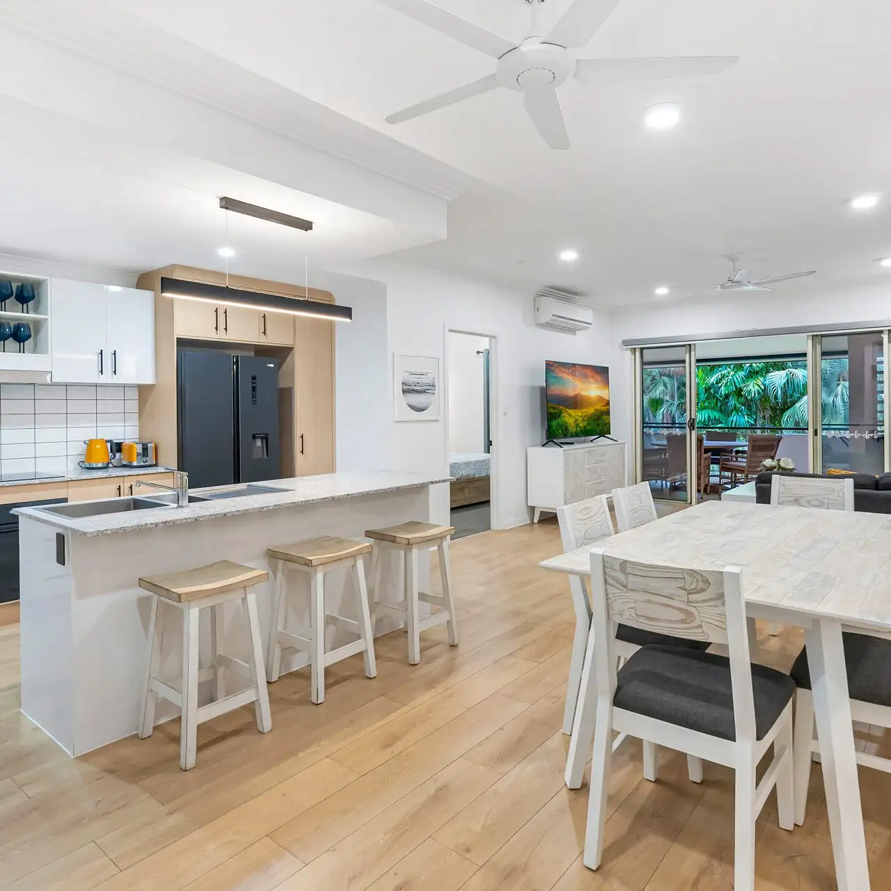 Main view of Homely unit listing, 8/1804 Captain Cook Highway, Clifton Beach QLD 4879