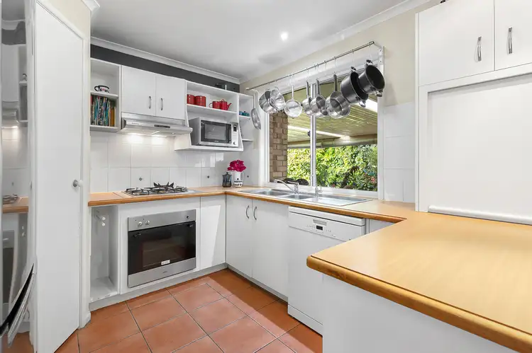 45 Lake Entrance Boulevard