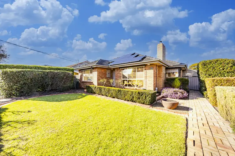 66 Errington Road, St Albans VIC 3021