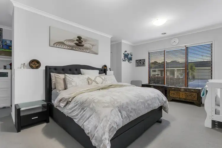 Sixth view of Homely house listing, 3 Hollyrood Drive, Berwick VIC 3806