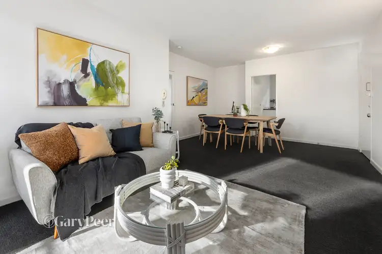 Main view of Homely unit listing, 1/11 Whitmuir Road, Bentleigh VIC 3204