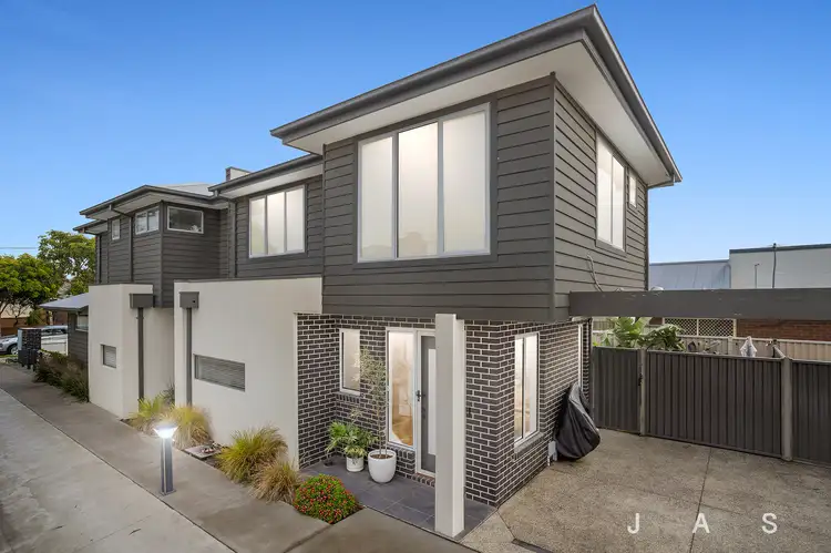 2/84 Stanhope Street, West Footscray VIC 3012