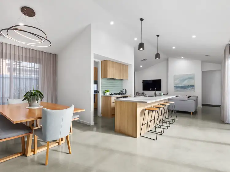 8 Taylor Street, Torquay VIC 3228