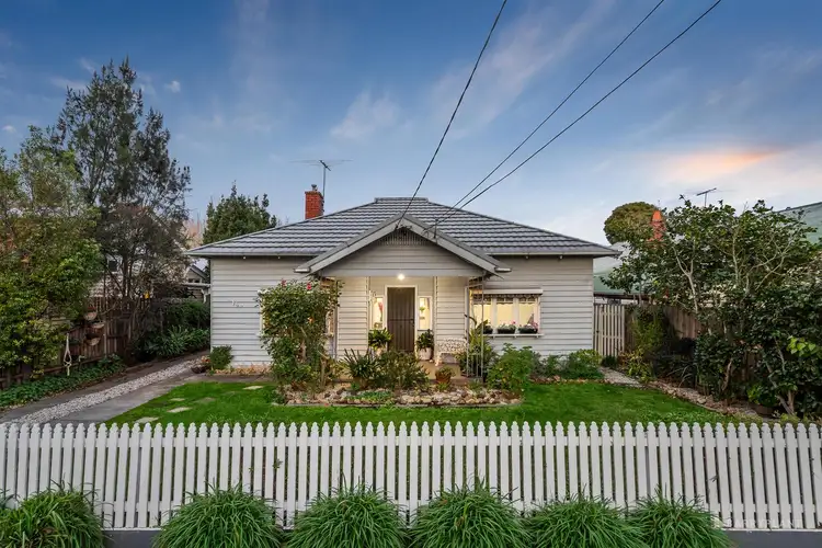 16 Toolangi Road, Alphington VIC 3078