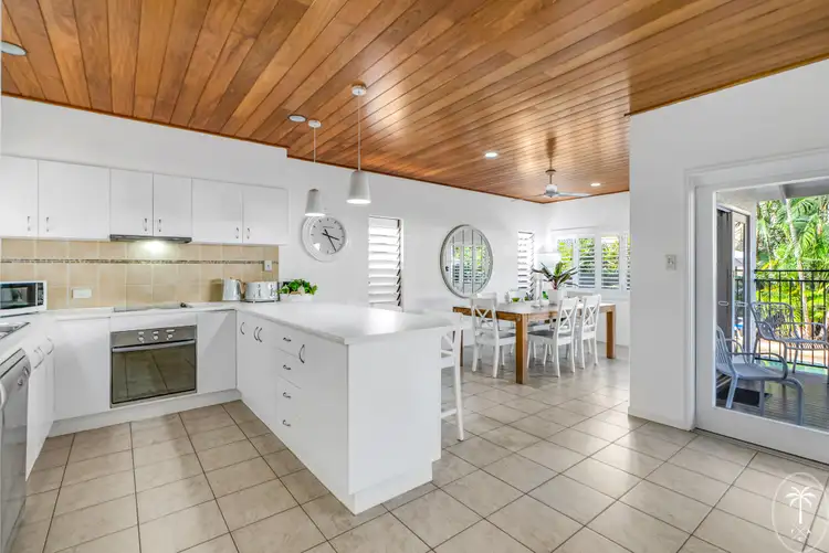 6 Oliva Street, Palm Cove QLD 4879