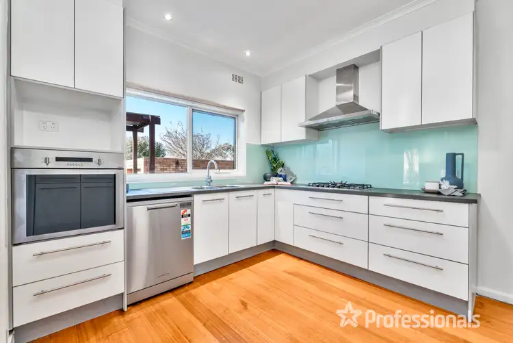 Main view of Homely unit listing, 1/196 Lawrence Road, Mount Waverley VIC 3149