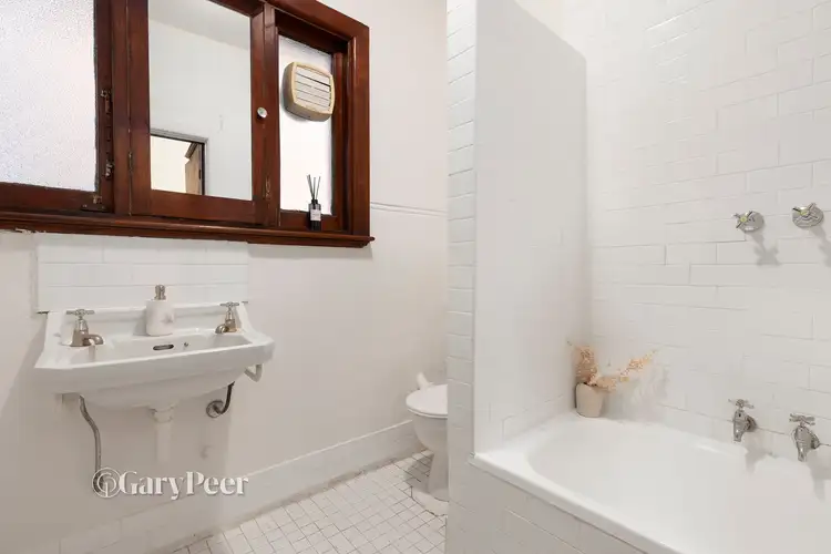 Fifth view of Homely apartment listing, 2/21 Eildon Road, St Kilda VIC 3182