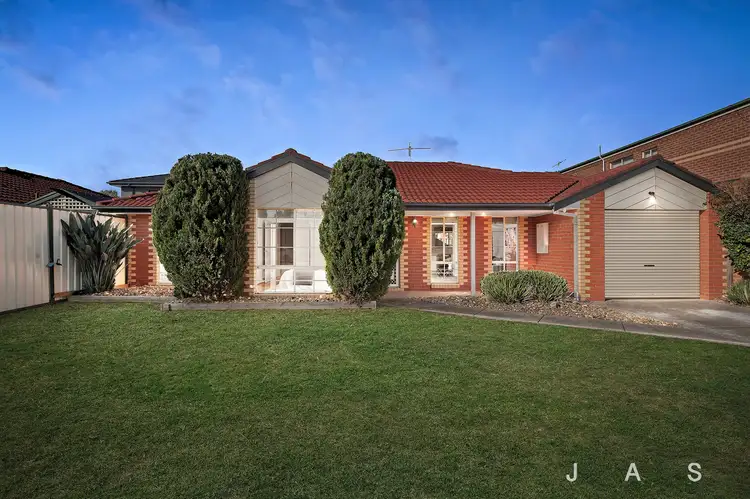 2/40 Chris Court, Hillside VIC 3037