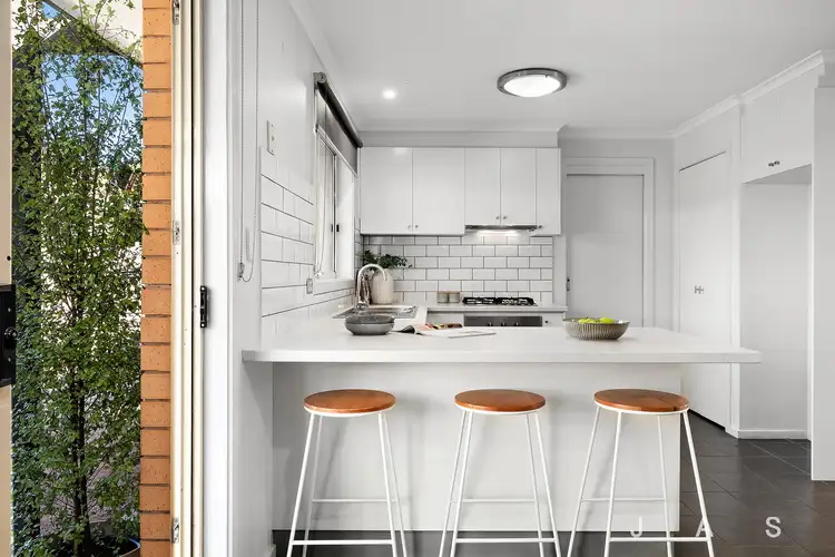 Fifth view of Homely house listing, 2/40 Chris Court, Hillside VIC 3037