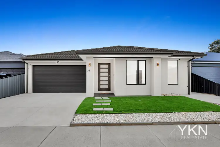 30 Antonio Drive, Melton South VIC 3338