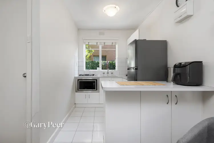 Fourth view of Homely apartment listing, 8/131 Glen Huntly Road, Elwood VIC 3184