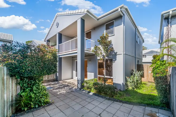 6/18 Lake Weyba Drive, Noosaville QLD 4566