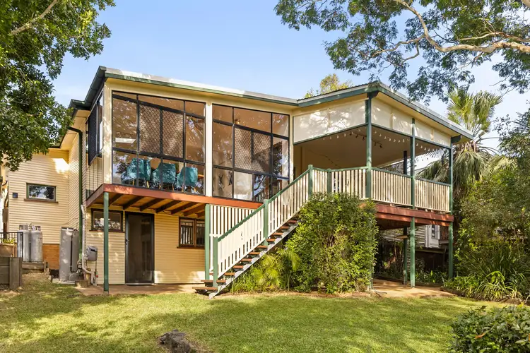 17 Kenmore Road, Kenmore QLD 4069