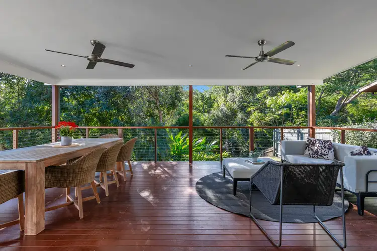 52 Cassandra Street, Chapel Hill QLD 4069