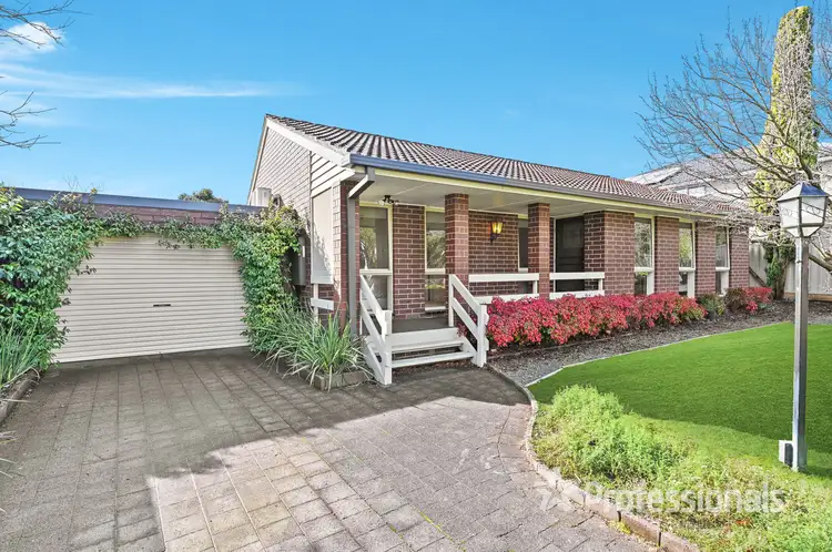 Main view of Homely house listing, 33 Linsley Way, Wantirna VIC 3152