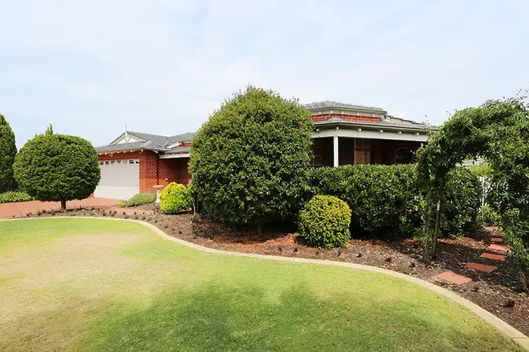 Second view of Homely house listing, 5 Birkdale Place, Pelican Point WA 6230