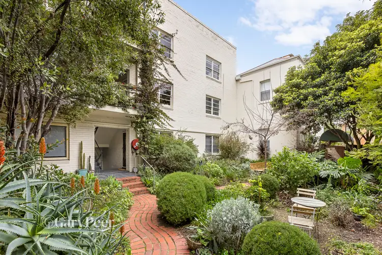 10/13 Beach Avenue, Elwood VIC 3184
