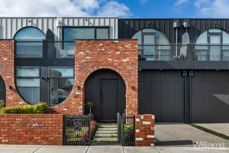 2C Schutt Street, Newport VIC 3015