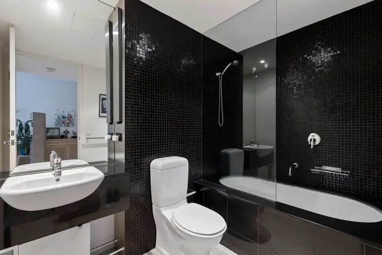 Sixth view of Homely apartment listing, 53B/2 Esplanade West, Port Melbourne VIC 3207