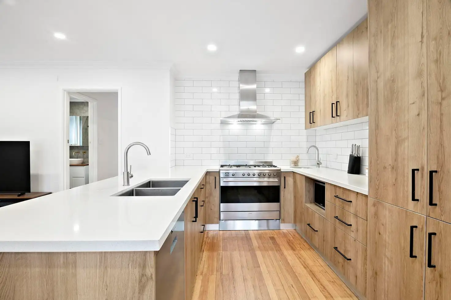 Main view of Homely unit listing, 9/113 Warrigal Road, Mentone VIC 3194