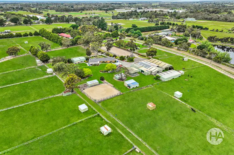 15 Oakhill Road East, Pearcedale VIC 3912