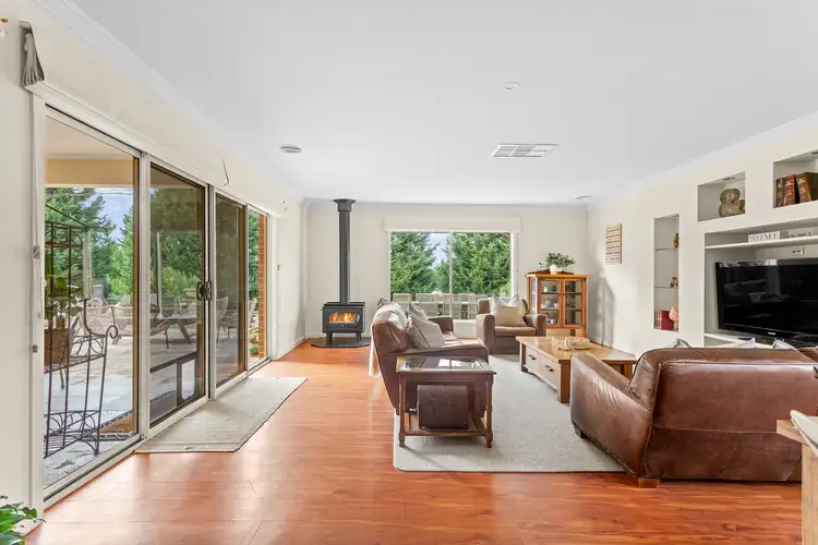 Sixth view of Homely house listing, 3 Uno Court, Hidden Valley VIC 3756