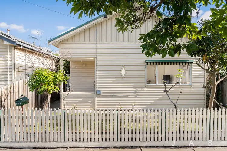 124 Coronation Street, Kingsville VIC 3012