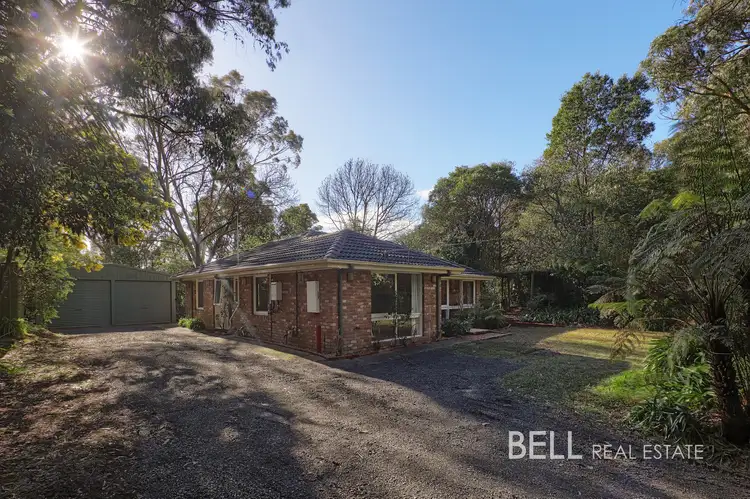32 Mountain Road, Cockatoo VIC 3781