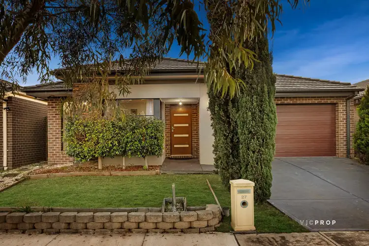 27 Solitude Crescent, Point Cook VIC 3030