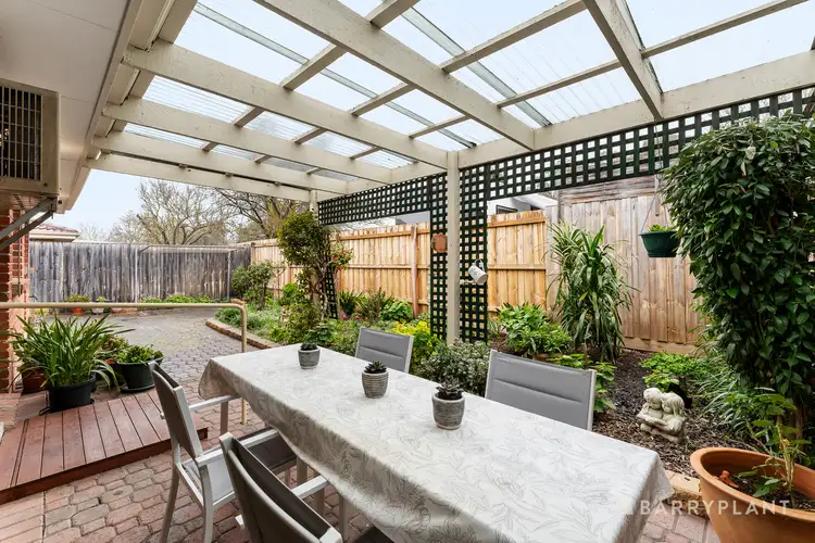 52 Centre Dandenong Road