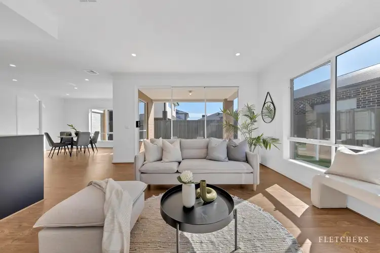 Second view of Homely house listing, 28 Bracknell Crescent, Strathtulloh VIC 3338
