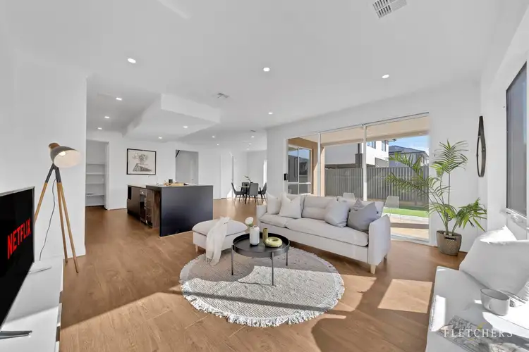 Third view of Homely house listing, 28 Bracknell Crescent, Strathtulloh VIC 3338