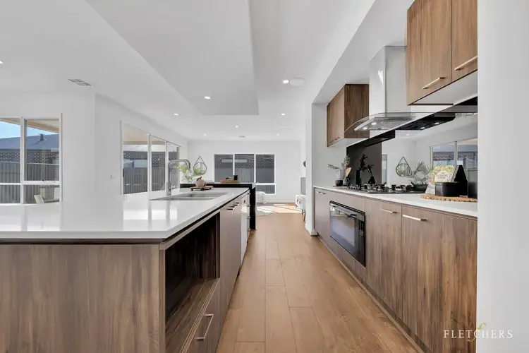 Fifth view of Homely house listing, 28 Bracknell Crescent, Strathtulloh VIC 3338