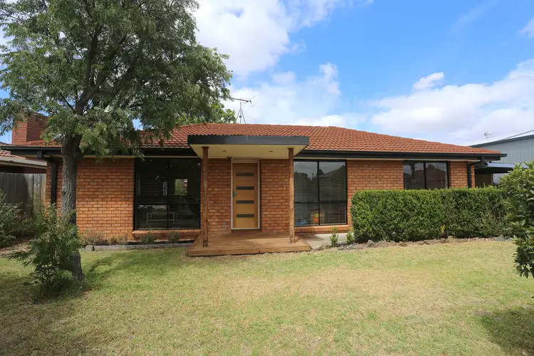 2 Saintfield Street