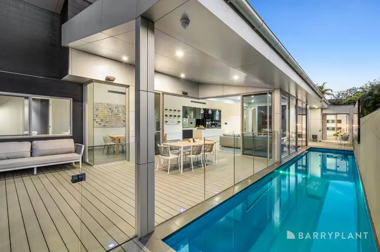11 Thomas Street, Mordialloc VIC 3195