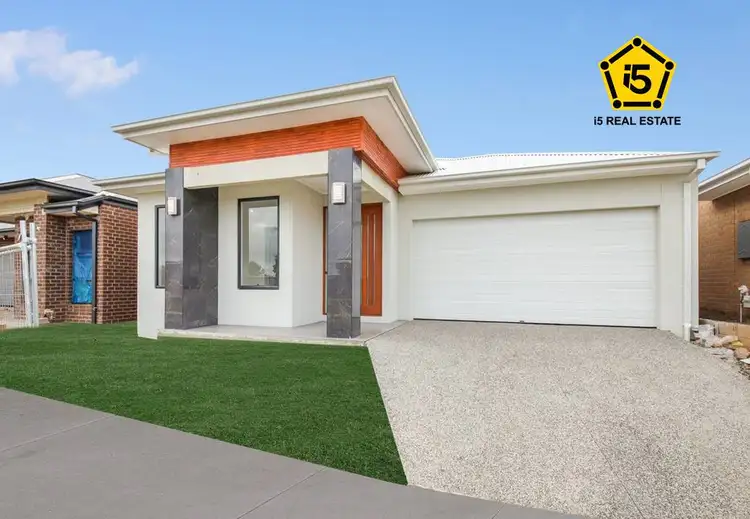 Second view of Homely house listing, 19 Haybale Circuit, Tarneit VIC 3029