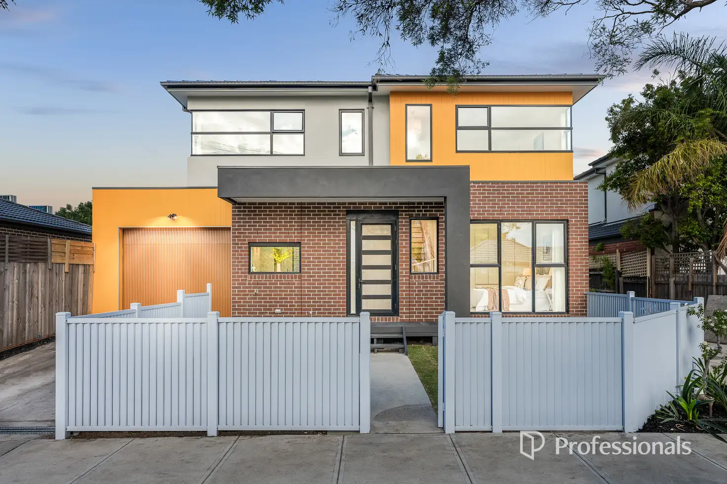 Main view of Homely townhouse listing, 1/34 Glen Orme Avenue, Mckinnon VIC 3204