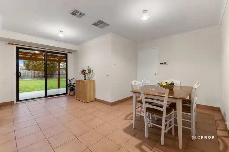 Sixth view of Homely house listing, 2 Hornbuckle Court, Ferntree Gully VIC 3156