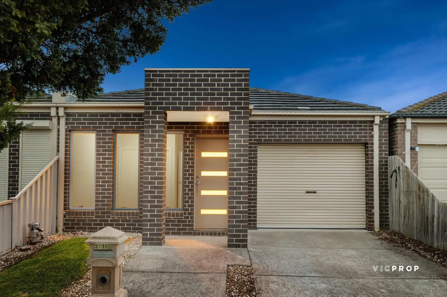 Main view of Homely unit listing, 2/35 Memphis Drive, Truganina VIC 3029