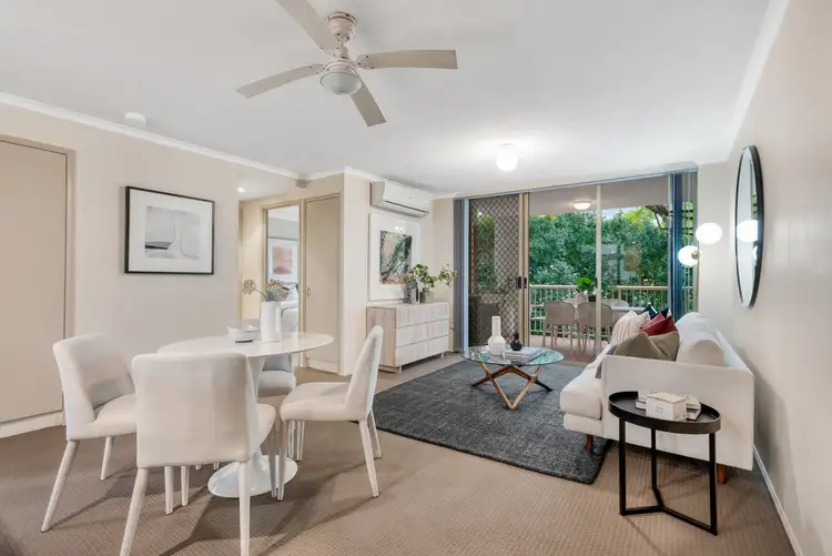 15/15 Clarence Road, Indooroopilly QLD 4068