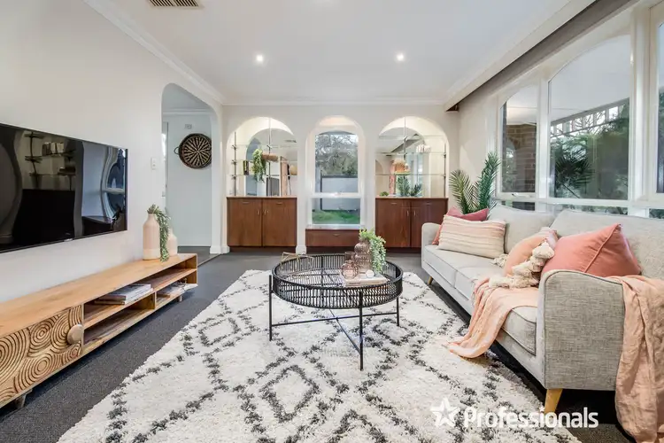 10 Elliot Street, Knoxfield VIC 3180