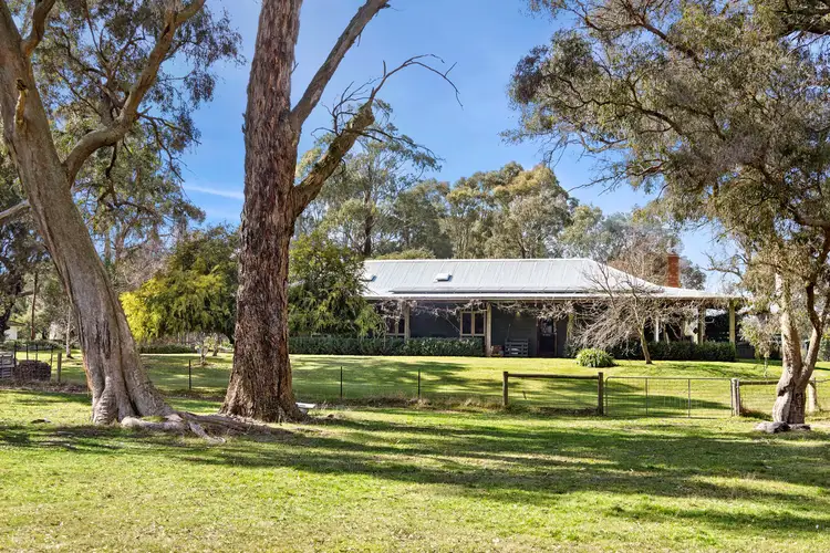 13 Deakin Court, Kyneton VIC 3444