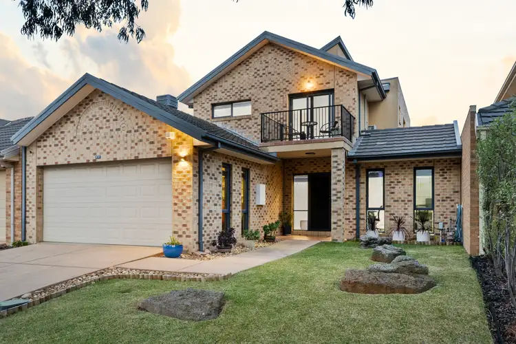 81 Tournament Drive, Sanctuary Lakes VIC 3030