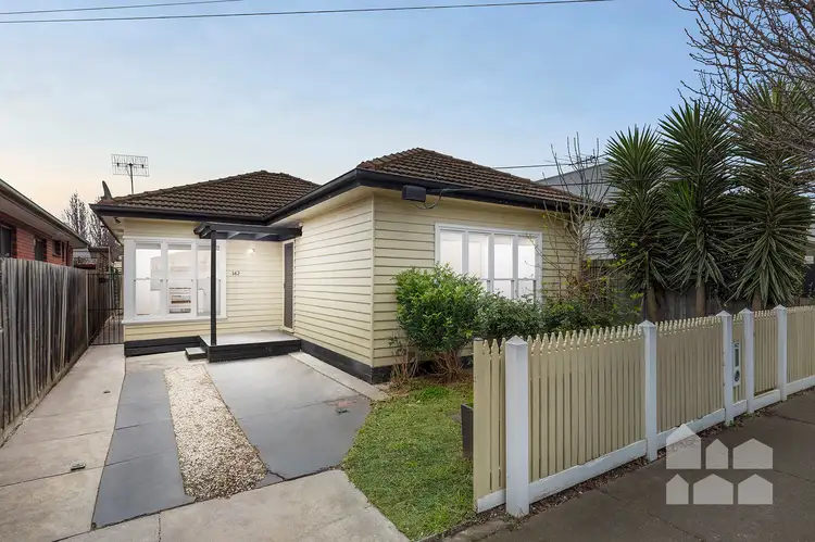 142 Queensville Street, Kingsville VIC 3012