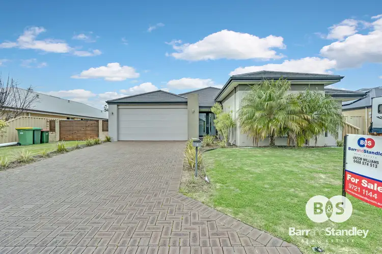 16 Greenough Place, Millbridge WA 6232