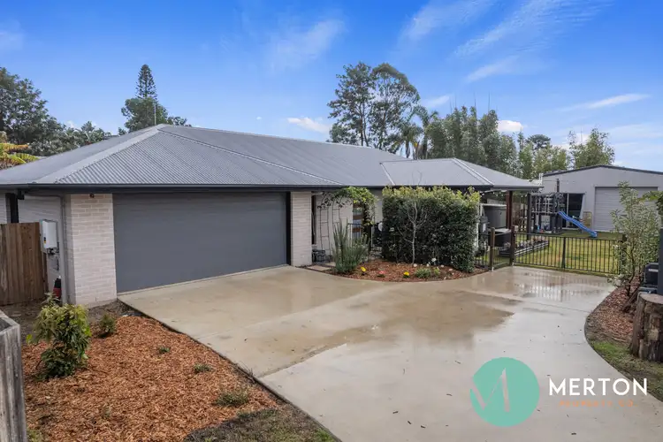 9 Cambridge Circuit, Southside QLD 4570