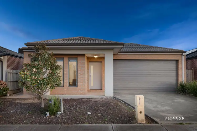 43 Pennsylvania Crescent, Point Cook VIC 3030